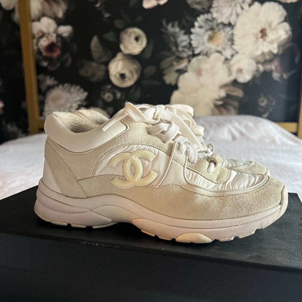 CHANEL CC logo White Reflective Suede Sneakers Trainers